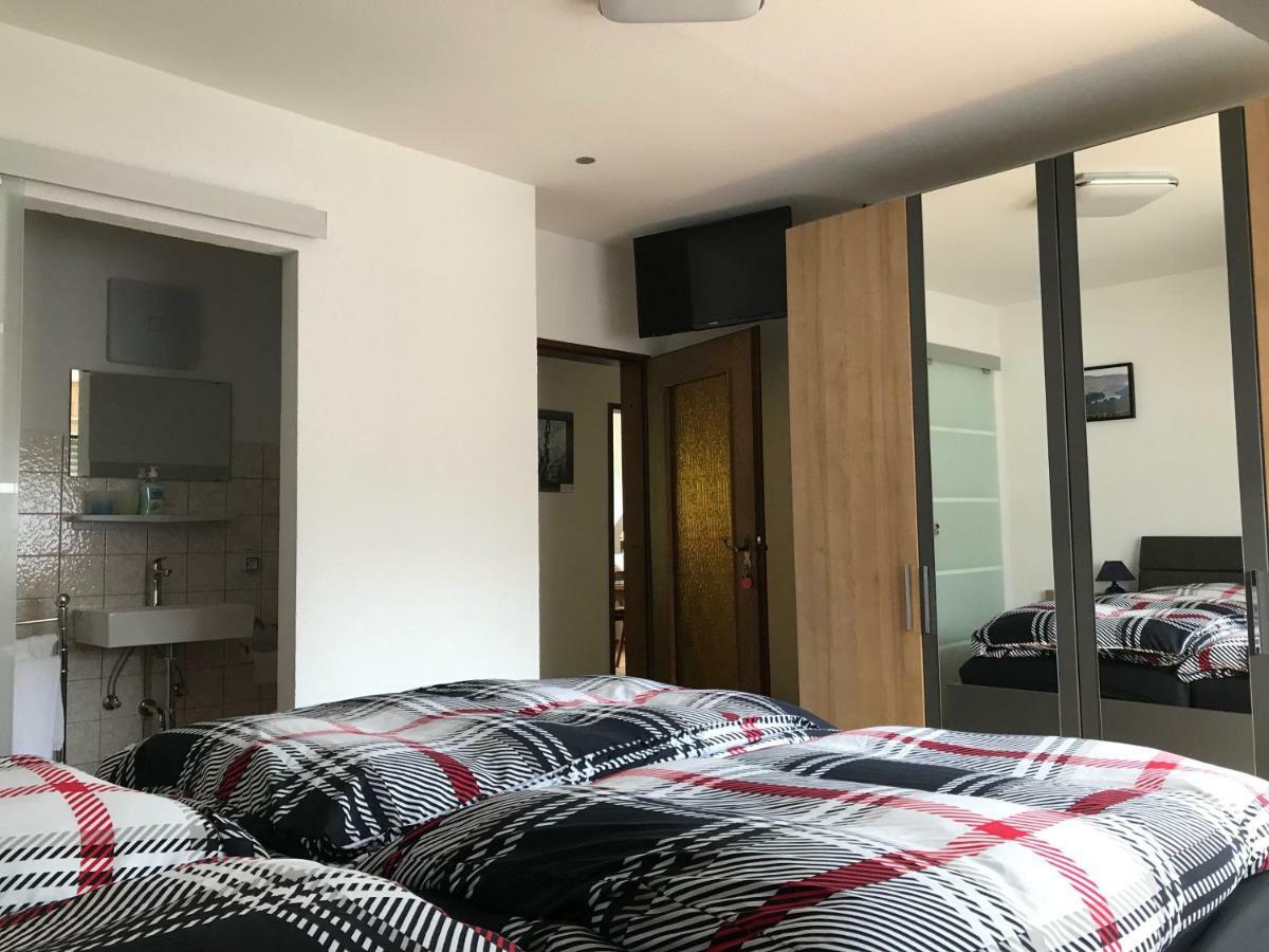 Ferienwohnung Beim Winzer Zell Exterior foto